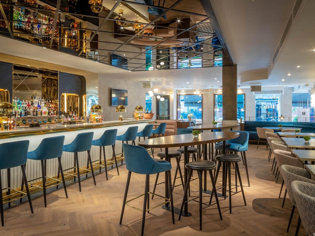10 Fleet Street Restaurant & Bar
