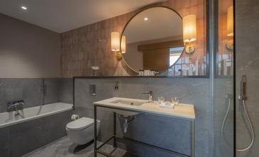 Aston Suite Bathroom