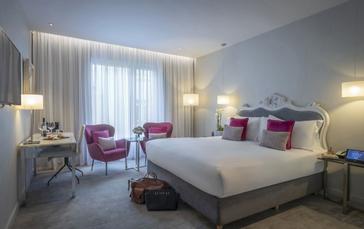 SPACE. STYLE. COMFORT.