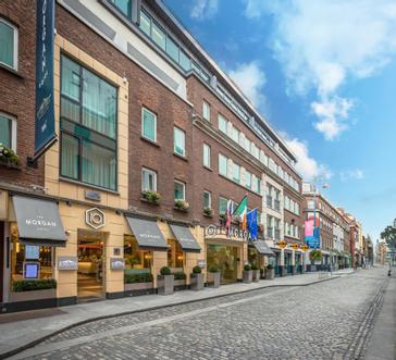 Stay in the heart of Temple Bar